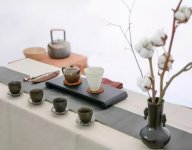白茶清歡無(wú)別事 我在等風(fēng)也等你全詩(shī)是什么？